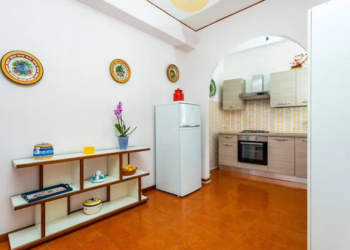 La Casa Di Anna Giardini-Naxos